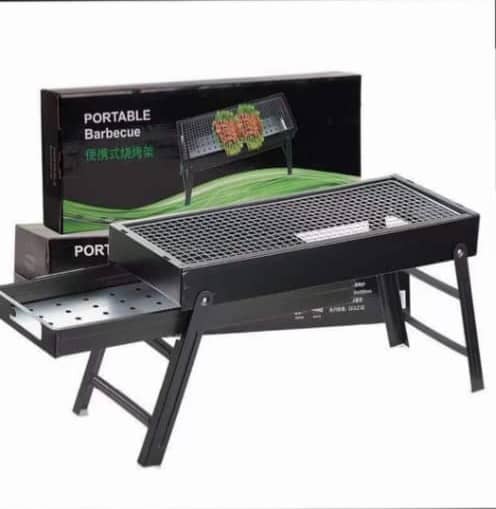 Four a charbon barbecue